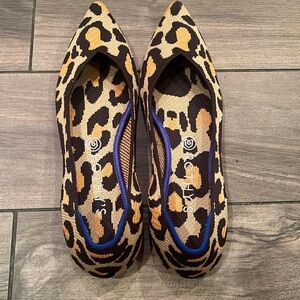 Rothy’s Big Cat Points 10 EUC